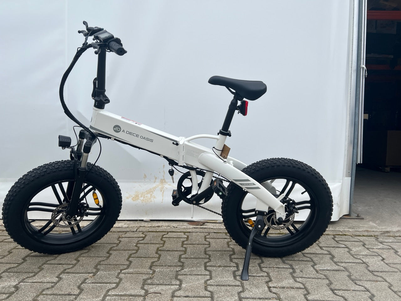 ADO Beast 20F di seconda mano（Bianco；99% nuovo；Viaggi per 27 chilometri）